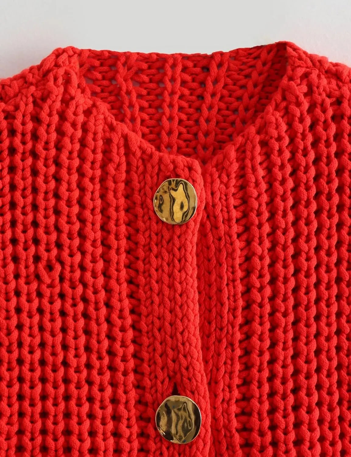 Perbai Womens Button Down Crop Sweater Vest Sleeveless Cable Knit Cropped Cardigan with Pockets