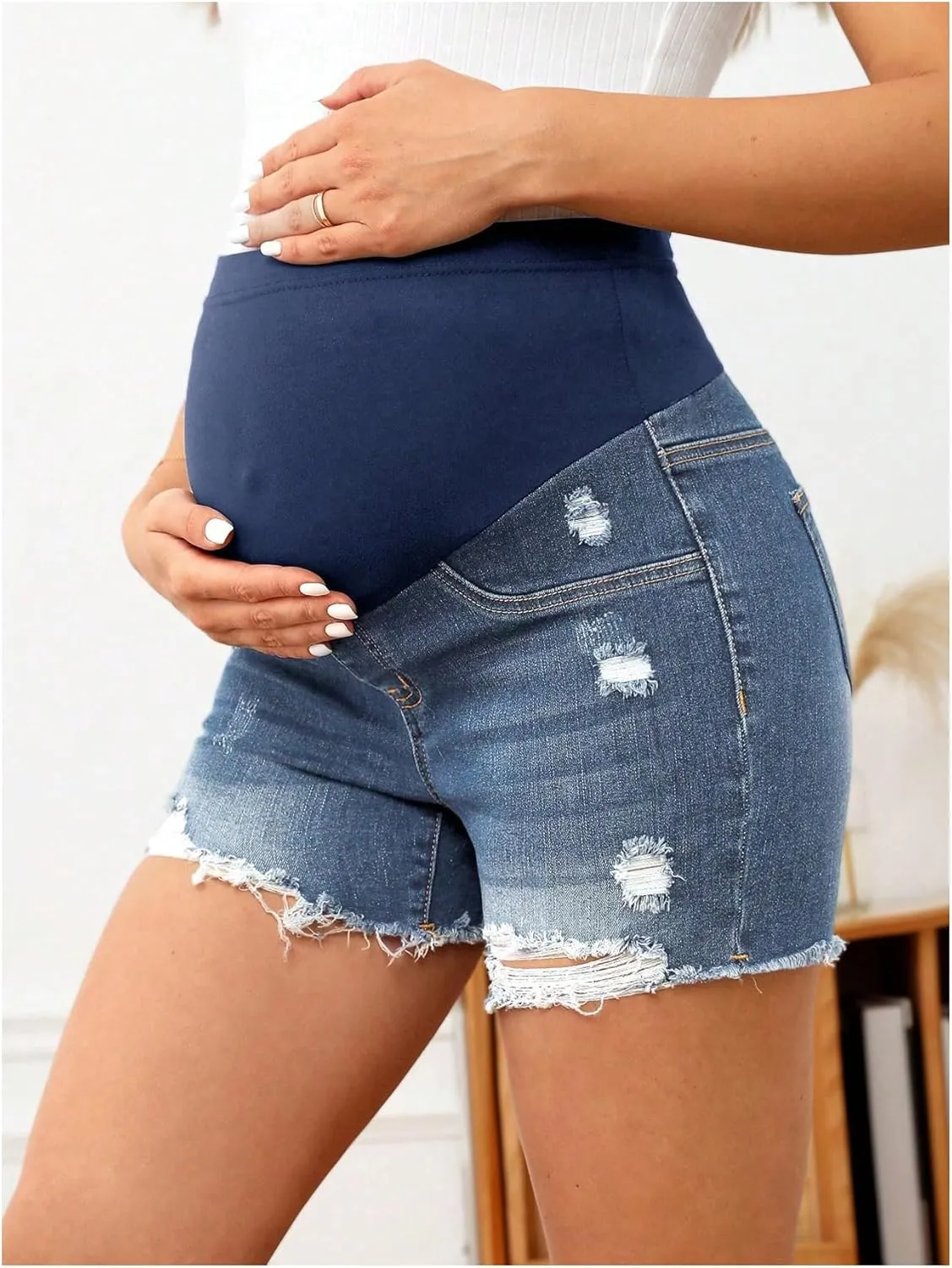 Women's Maternity Ripped Raw Hem Skinny Shorts Elastic Waist Jeans Pregnant Denim Shorts