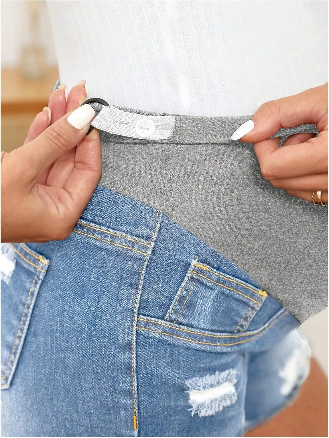 Women's Maternity Ripped Raw Hem Skinny Shorts Elastic Waist Jeans Pregnant Denim Shorts